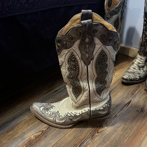 Corral studded Cowboy Boots